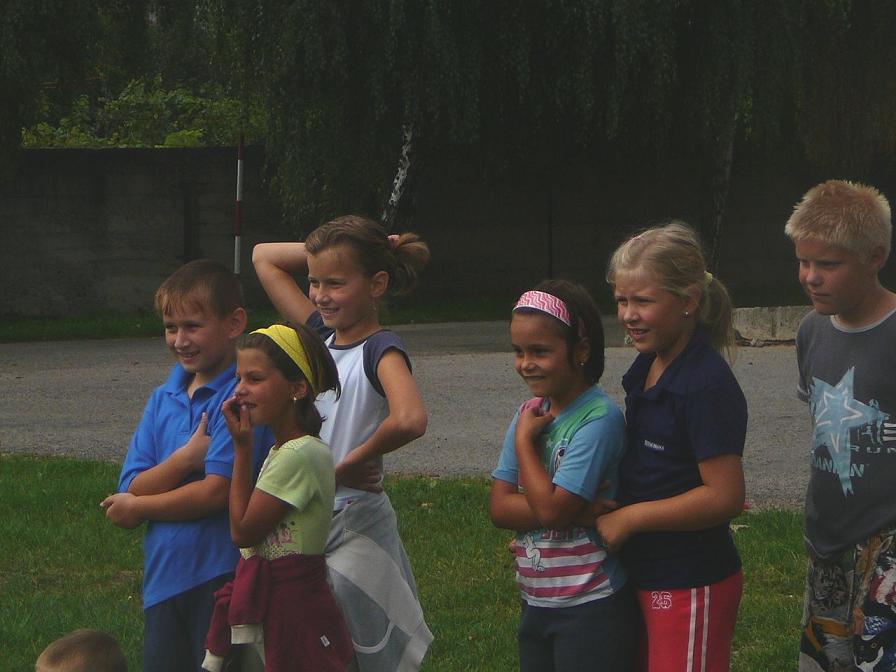Fotogaléria Tenisový klub Červeník - Športový deň na konci prázdnin 2007 (20) Tenisový klub Červeník - Športový deň na konci prázdnin 2007