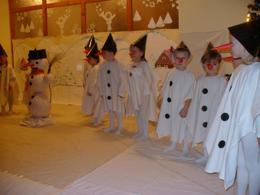 Fotogaléria Materská škola - Vianočný program 12.12.2008 (18) Materská škola - Vianočný program 12.12.2008