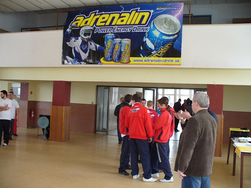 Fotogaléria AWK Červeník - súťaž v pretláčaní rukou - Slovensko, Maďarsko, Česko - 28.februára 2009 (11) AWK Červeník - súťaž v pretláčaní rukou - Slovensko, Maďarsko, Česko - 28.februára 2009