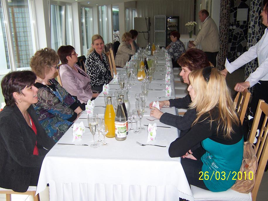 Fotogaléria Posedenie pri príležitosti Dňa učiteľov - 26.3.2010 (12) Posedenie pri príležitosti Dňa učiteľov - 26.3.2010