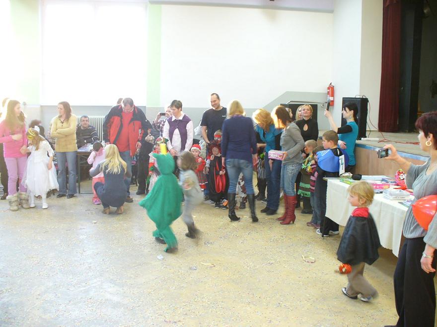 Fotogaléria Maškarný ples - 6.marec 2011 (12) Maškarný ples - 6.marec 2011